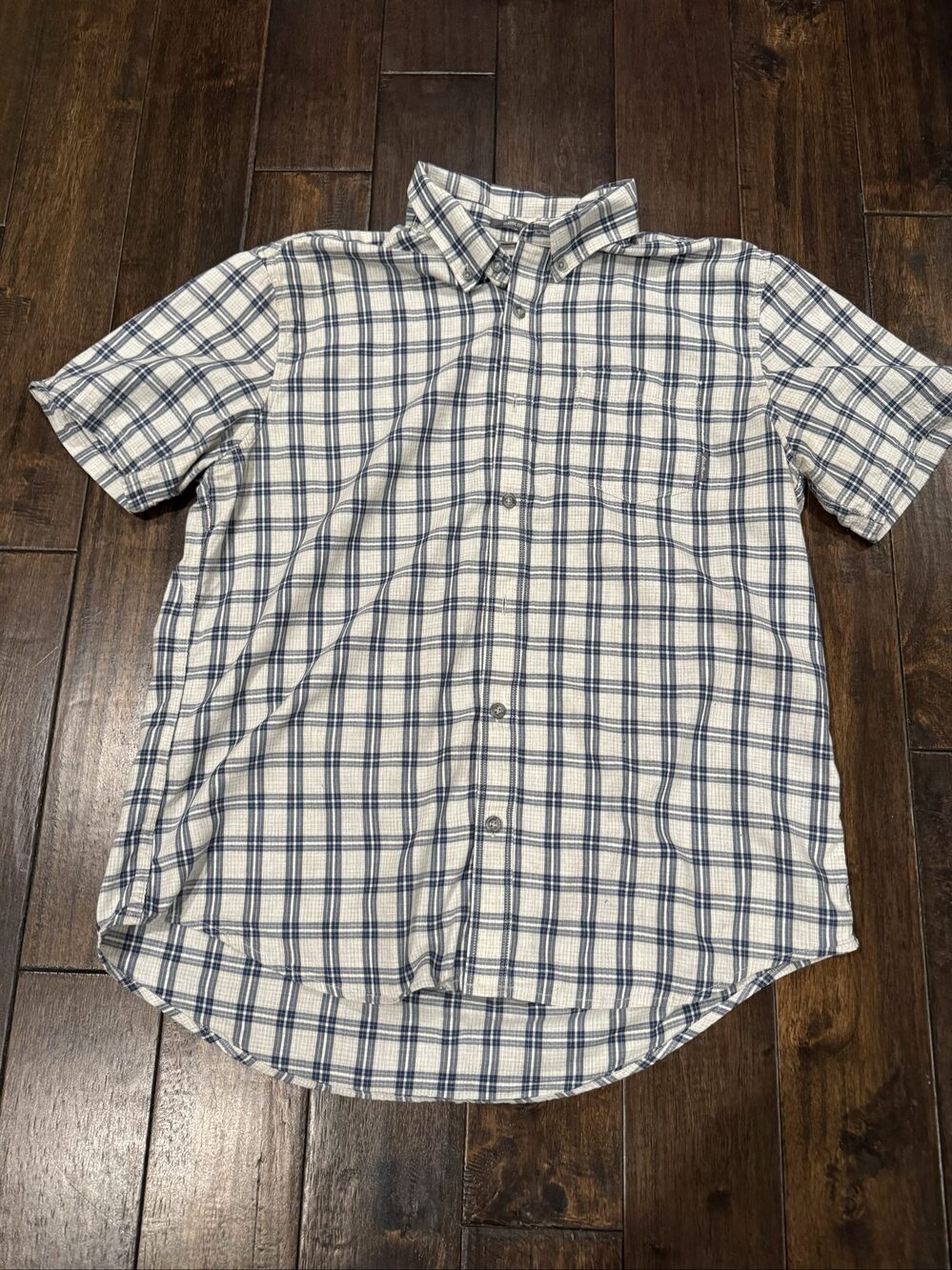 Men’s Eddie Bauer Plaid Button Down Short-Sleeve Shirt - Blue Gray - Large
